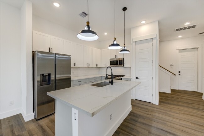 Building Photo - 2906 Stevens St