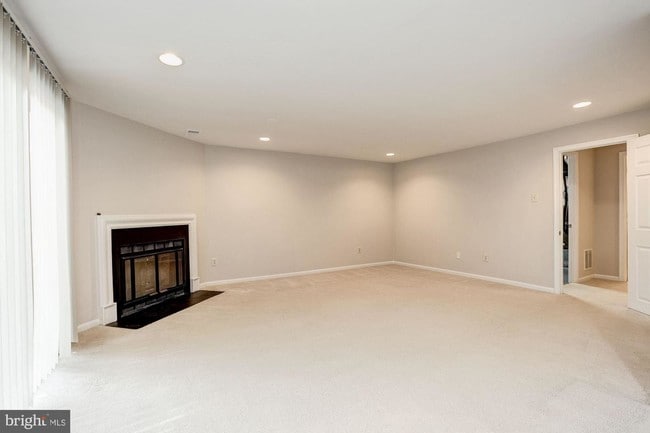 Building Photo - 8231 Goldstream Ct