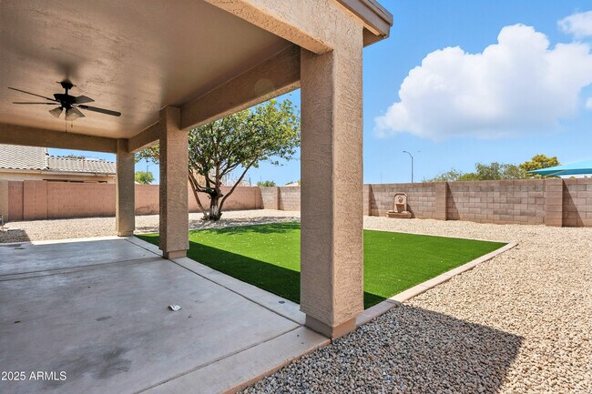 Building Photo - 6412 N 78th Ln