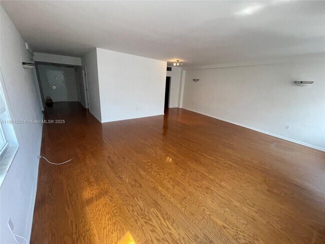 Building Photo - 5255 Collins Ave