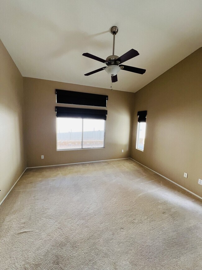 Building Photo - 40624 Corte Albara