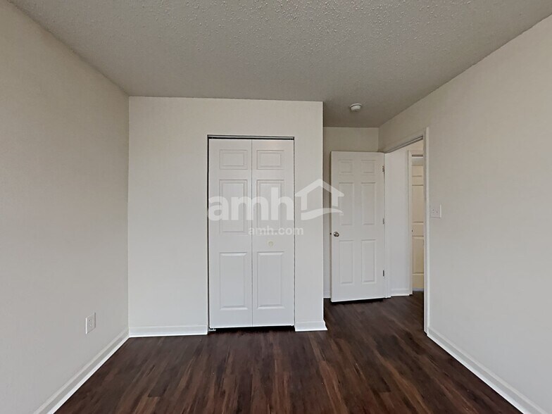 Building Photo - 19446 Prairie Crossing Dr