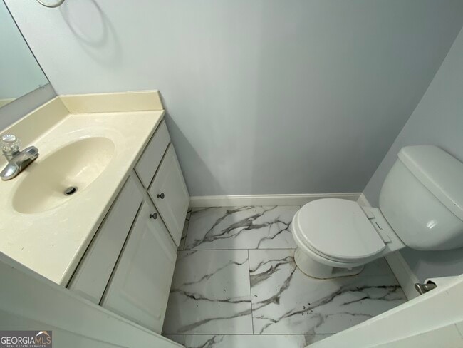 Building Photo - 417 Whitehall Rd