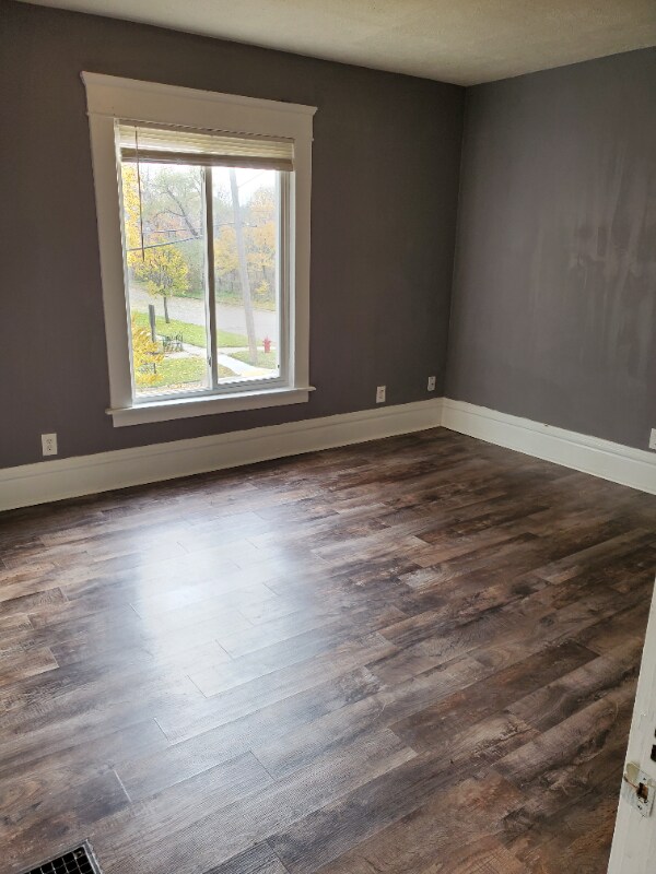 Building Photo - 548 Beech St