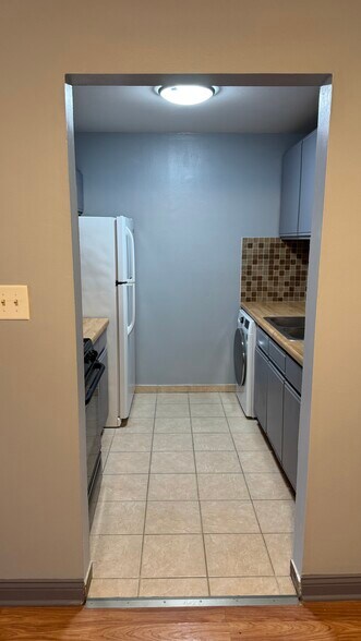 Building Photo - 9970 S 84th Ter