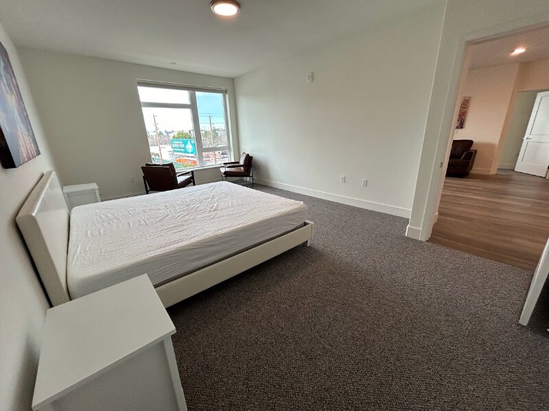 Building Photo - 3578 Rambla Pl