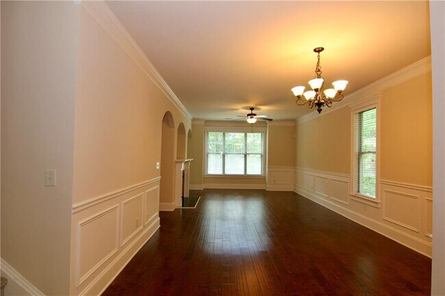 Building Photo - 1660 Jardin Ct