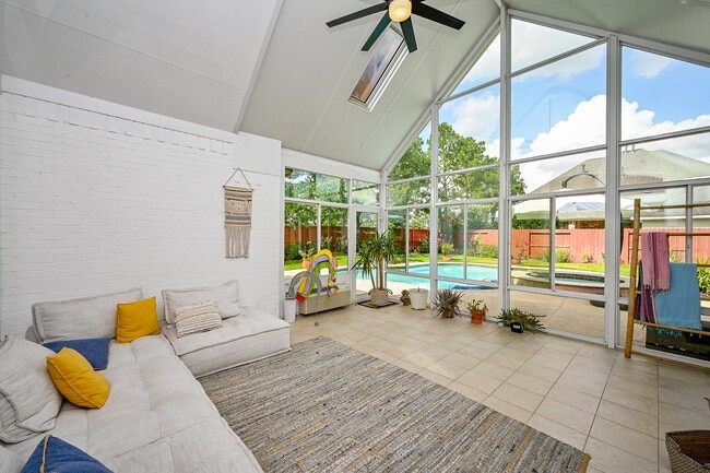 Building Photo - 6342 Collina Springs Ct