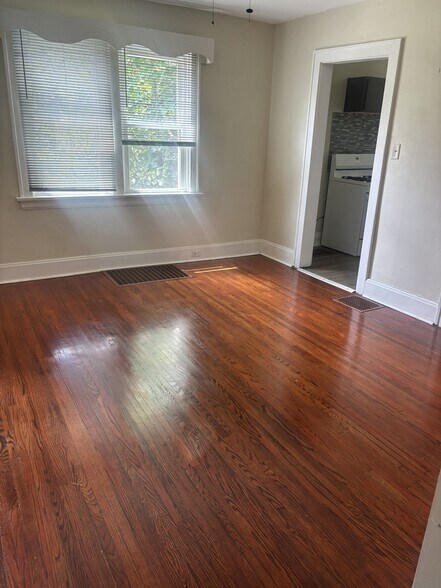 Building Photo - 58 Juergens Ave