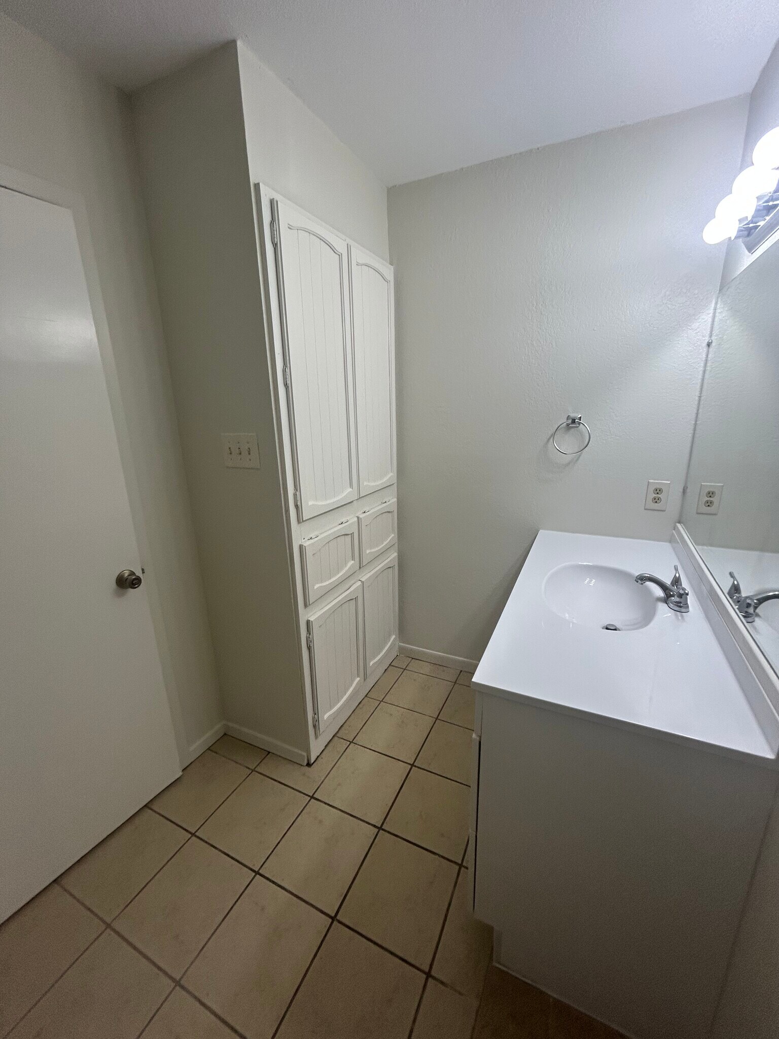 Building Photo - 540 Sierra Blanca Dr