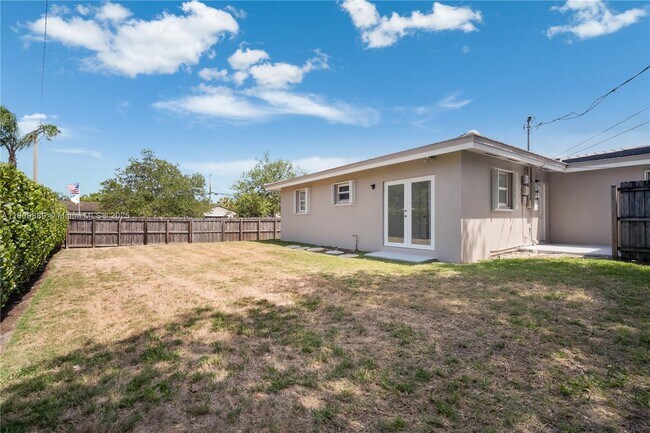 Building Photo - 8901 SW 149th Terrace