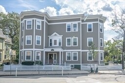 Building Photo - 1586 Cambridge St