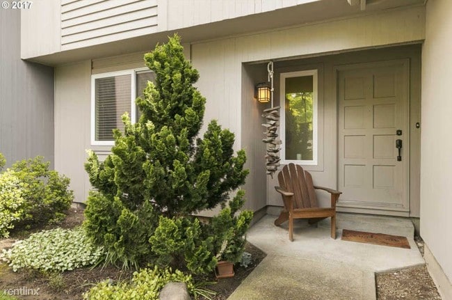 Building Photo - 15 Britten Ct