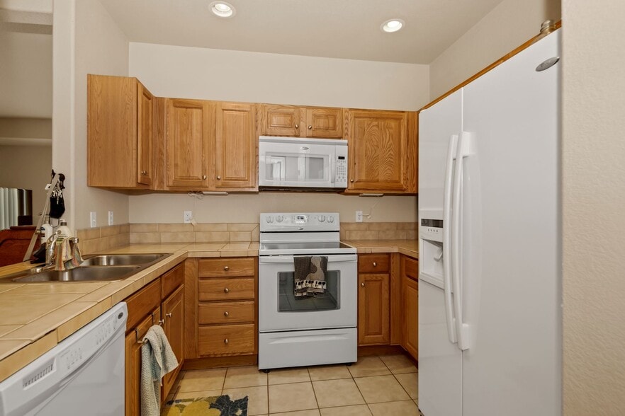 Kitchen - 1115 Trask Hts