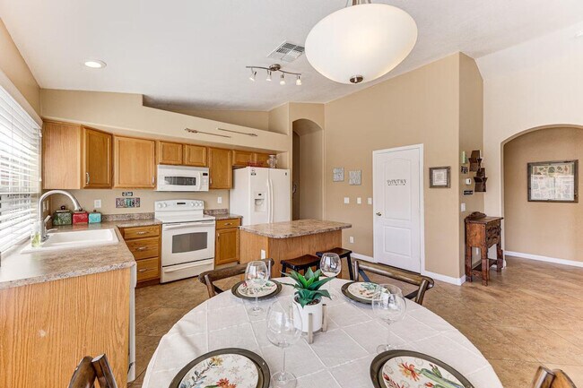 Building Photo - 43854 W Cahill Dr