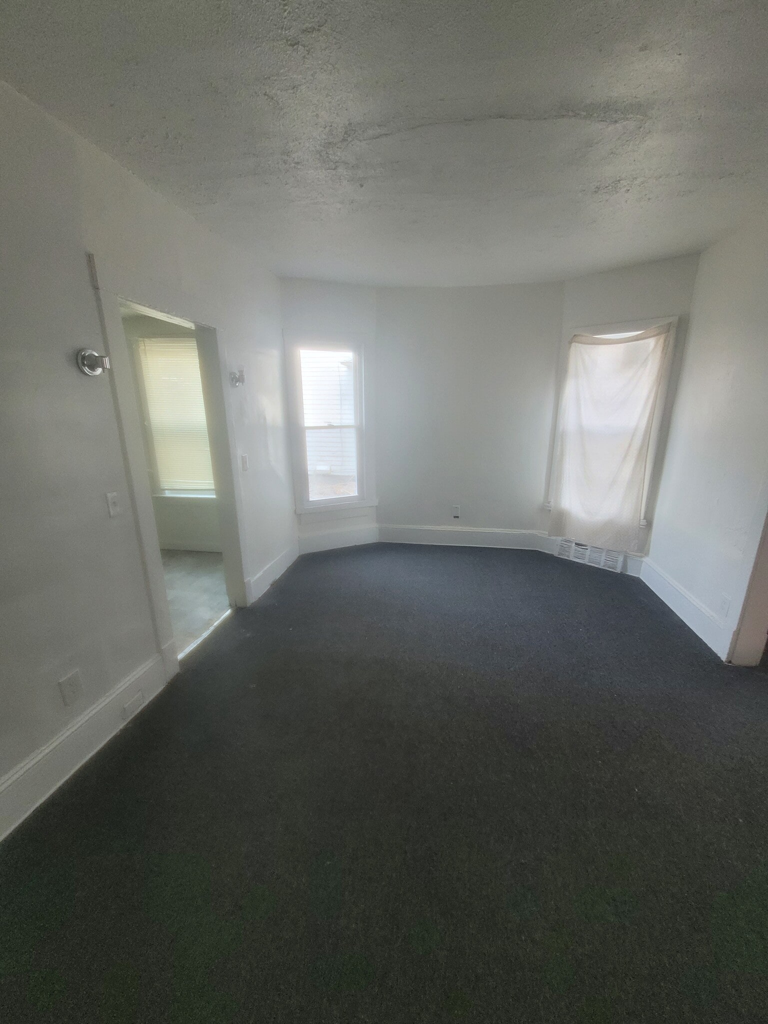 Building Photo - 10117 Hampden Ave