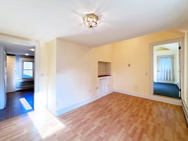 Building Photo - 76 Nichols Ave