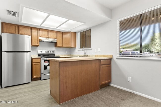 Building Photo - 4331 N 21st Dr