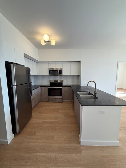 Primary Photo - 1583 NE 110th St