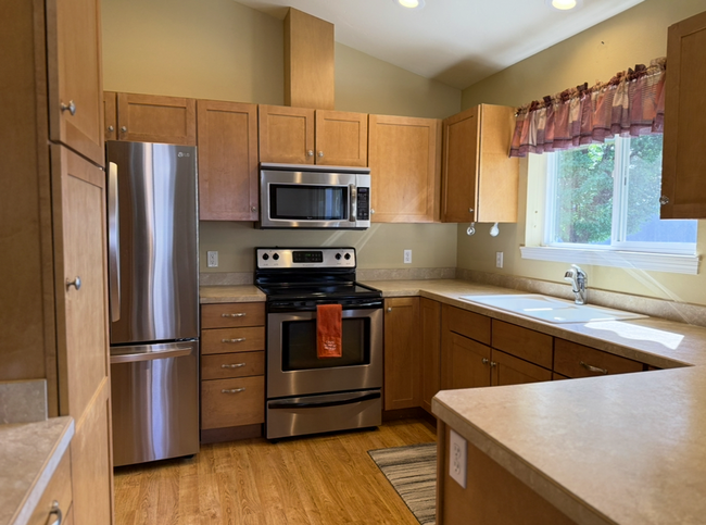 Building Photo - Kalispell Family Home