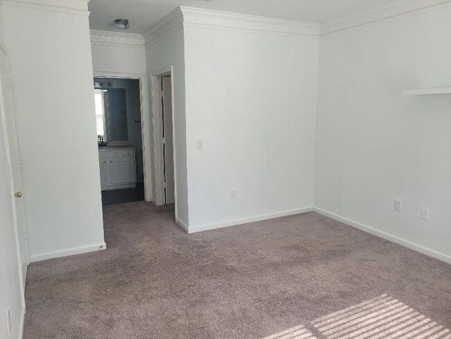 Building Photo - 17920 Villa Creek Dr