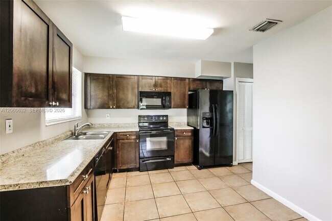 Building Photo - 4896 NW 6th Ct