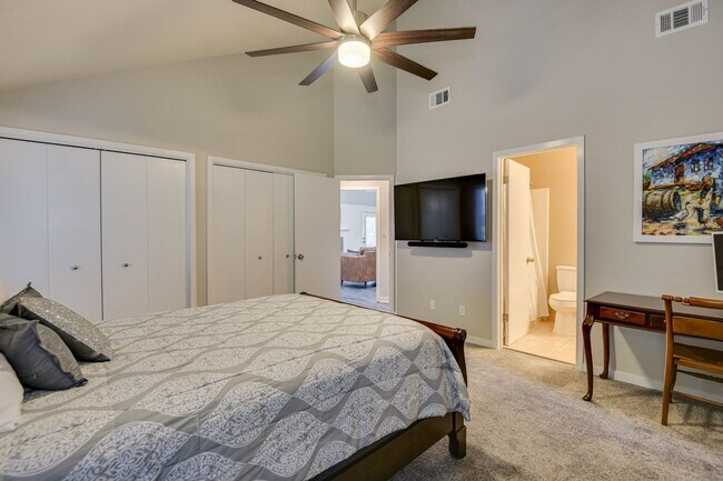 Building Photo - 3247 Summerchase Cir