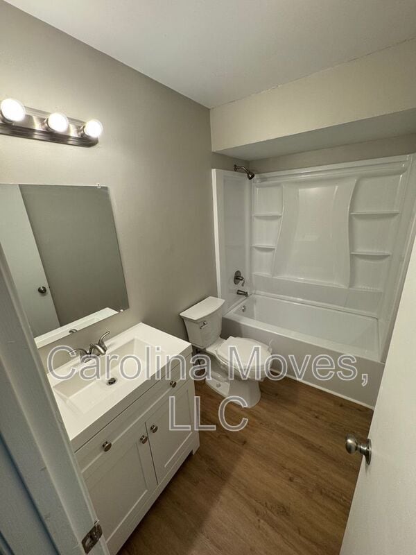 Building Photo - 160 Pine Creek Ct Ext