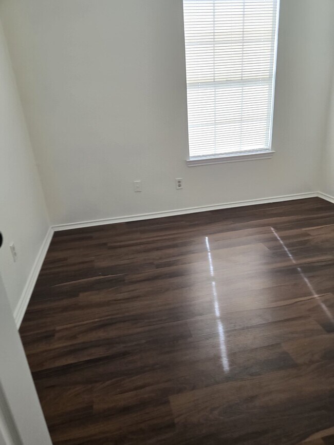 Building Photo - 4028 O B Crowe Dr