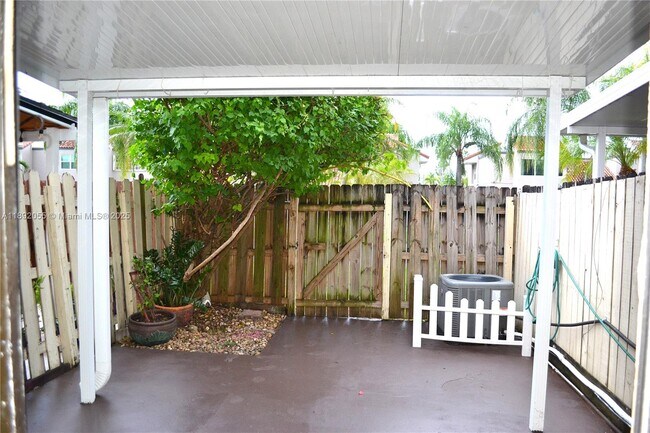 Building Photo - 6475 SW 129th Pl