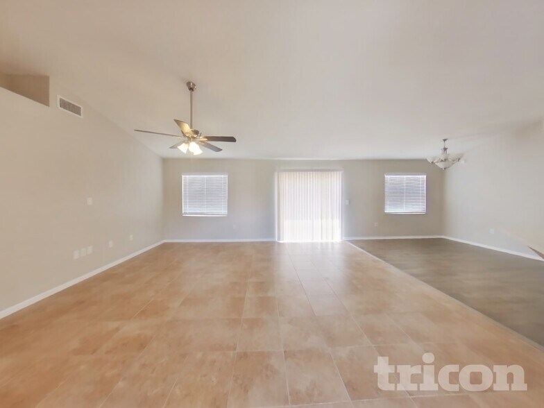 Building Photo - 2257 Barn Owl Ave