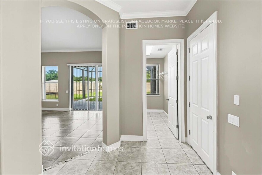 Building Photo - 6260 Parmeron Ln