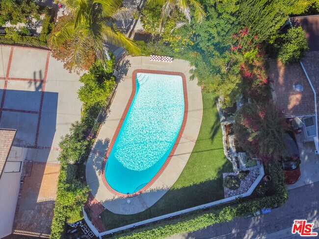 Building Photo - 24316 Burbank Blvd