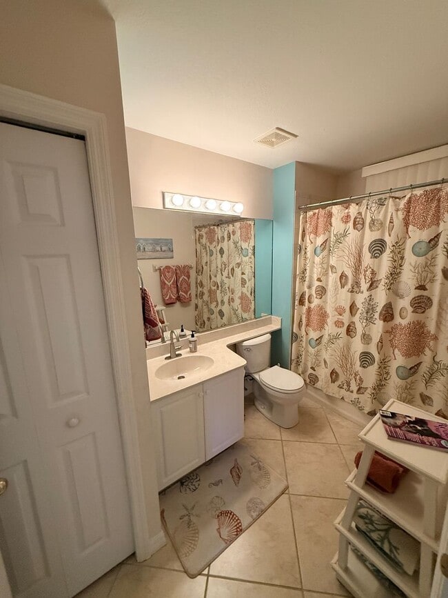 Building Photo - Waterfront Condo 3/2/1 - FULLY FURNISHED! - (Available annually or monthly)