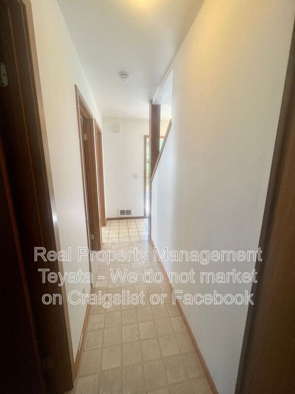 Building Photo - 2824 Valencia St