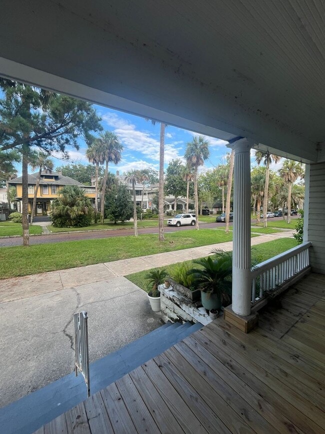Building Photo - 1808 Bayard Pl