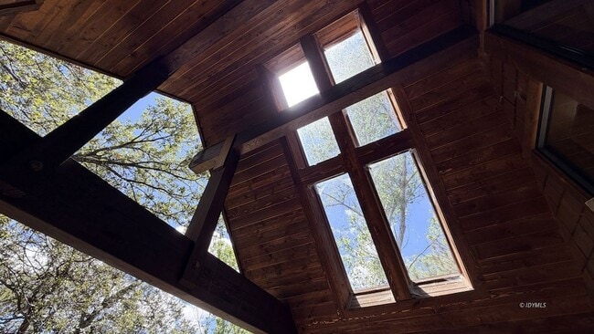 Building Photo - 26720 Robin Dr