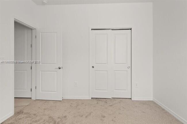 Building Photo - 724 Grove