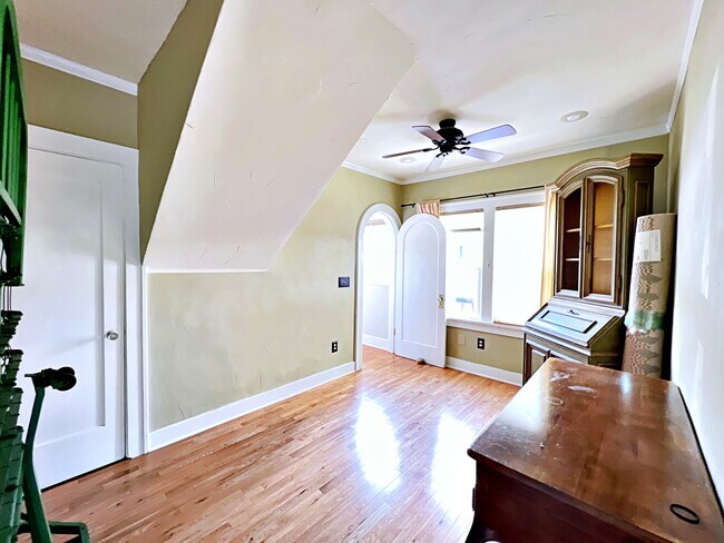 Building Photo - 7315 SE Taylor St