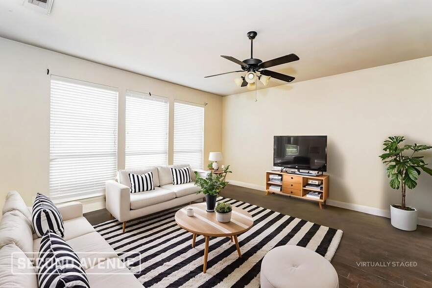 Building Photo - 401 Bamborough Dr