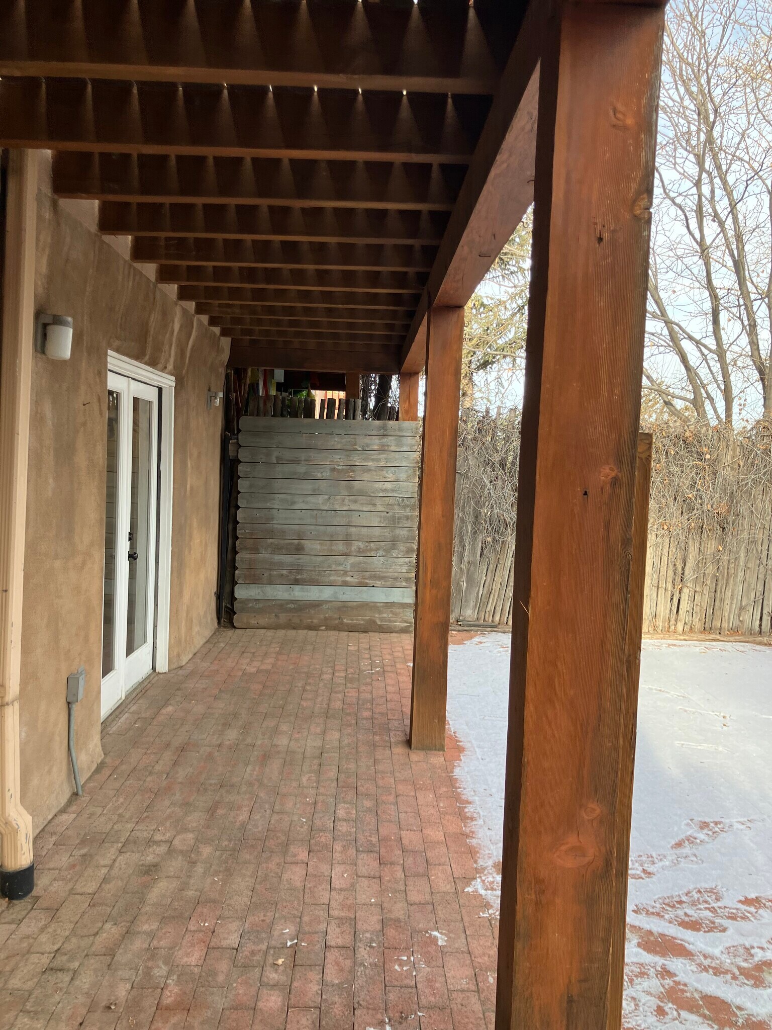 Building Photo - 3228 1/2 La Avenida de San Marcos