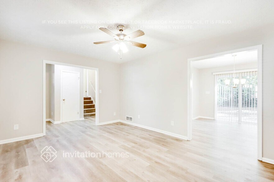 Building Photo - 5779 Simone Dr