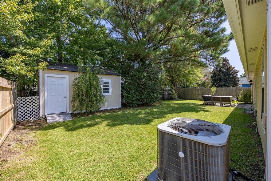Shed (available for use) - 2204 Loblolly Ct