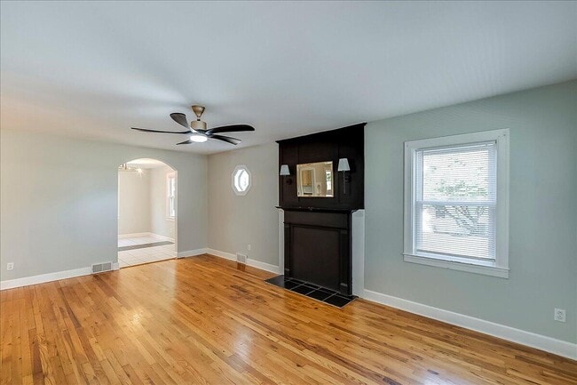 Building Photo - 1120 Liberty Rd