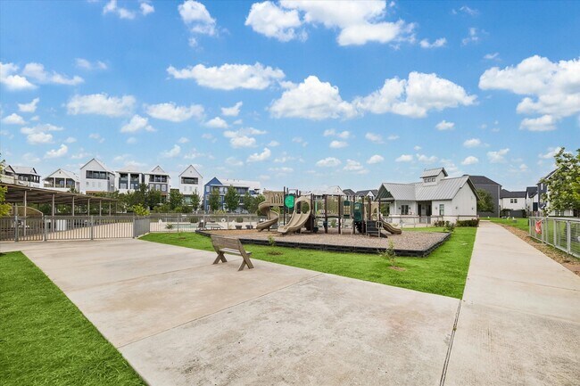 Building Photo - 8741 Park Kolbe Ln