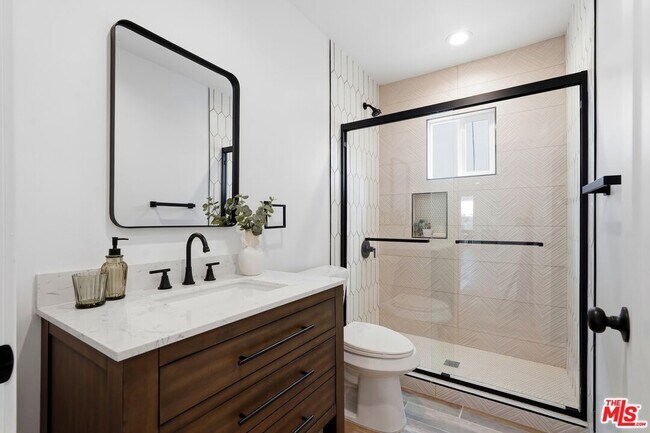 Building Photo - 5452 Harcross Dr