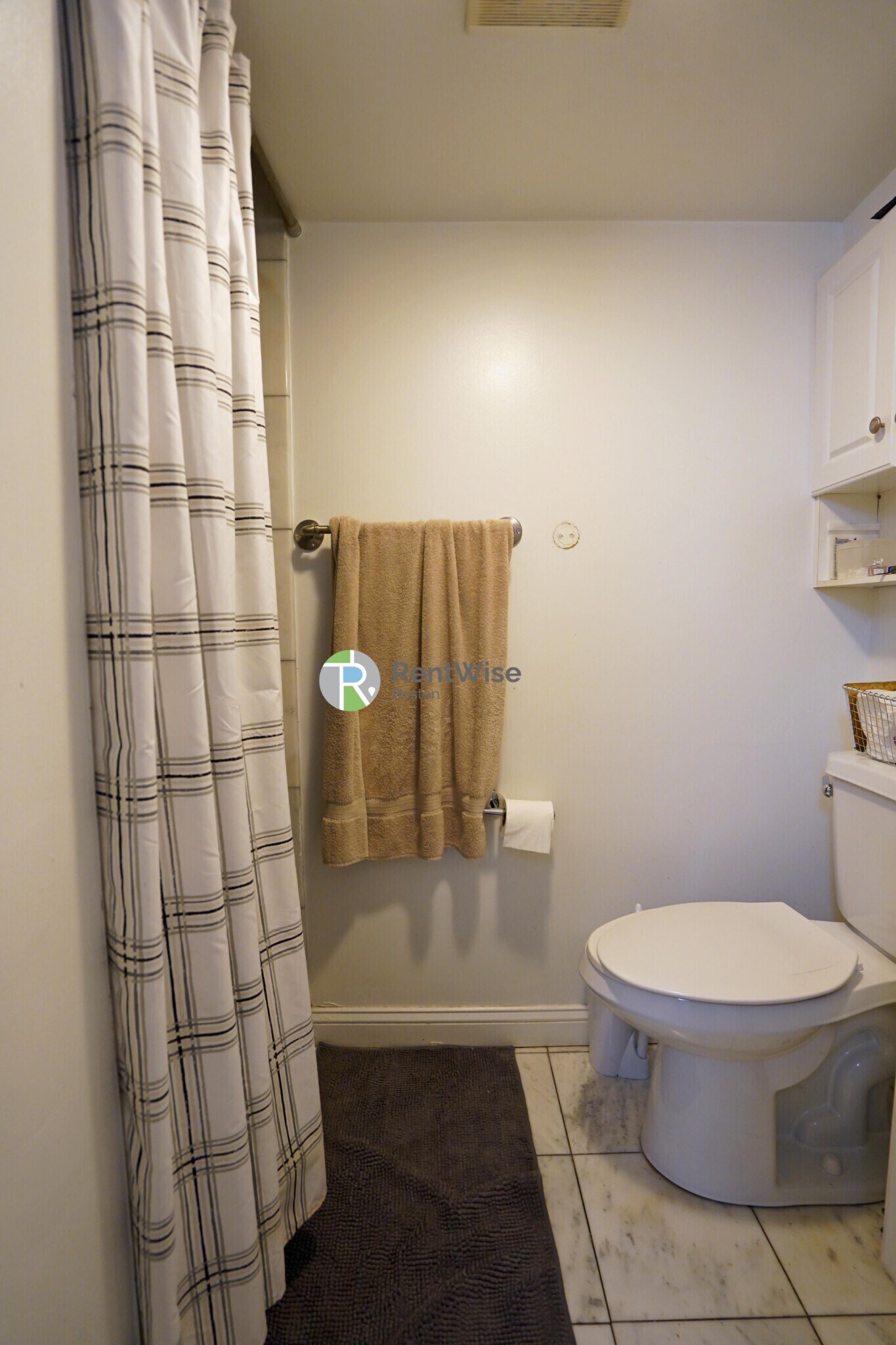 Building Photo - 6 Camelot Ct