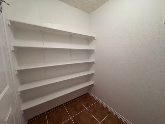 Building Photo - 10431 Westfield Pl