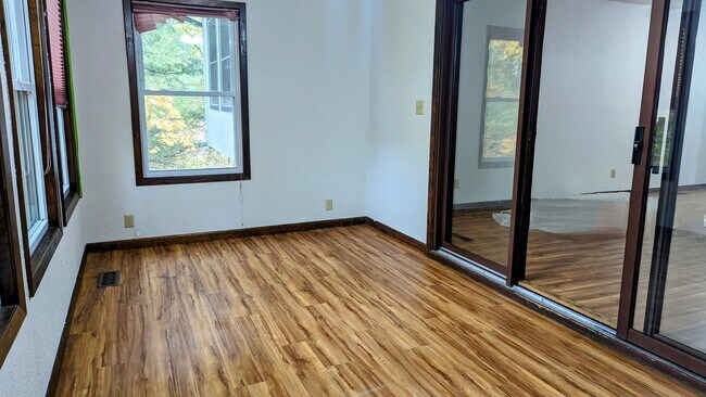 Building Photo - 16 Akokisa Dr