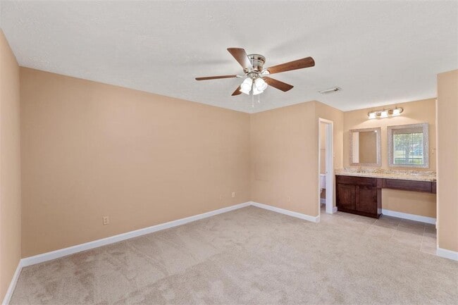 Building Photo - 2822 Wood Hollow Dr